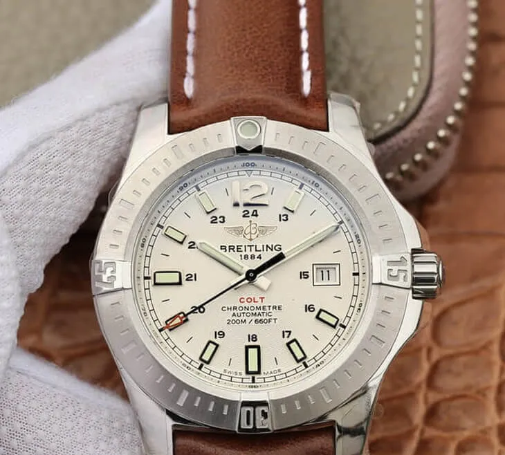 Breitling Colt Automatic A1738811 G791 437X A20BA.1 GF Factory 1:1 Best Edition Replica Watch Brown Strap